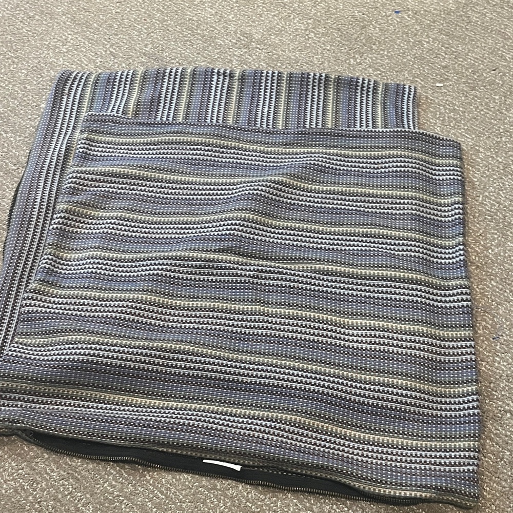Crate&Barrel Matty/Pillow accent pillow case set